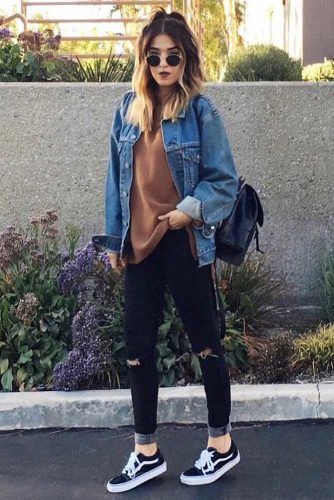 Chic Fall Outfit Ideas You’ll Absolutely Love ★ See more: http://glaminati.com/fall-outfit-ideas/ Classy Urban Outfits Women, Jean Jacket Outfits Midsize, Styles For 2023 Clothes, Tomboy Mom Style, 90s Grunge Style Summer, Women’s Vans Outfit, Vans Fall Outfits, Vans Outfits For Women, Outfits For Moms In Their 30s