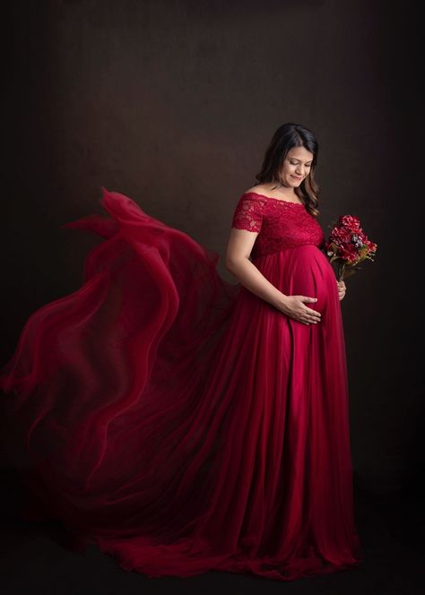 Maternity Gown Poses, Maternity Photo Shoot Ideas With Daughter, Maternity Poses Single Indoor, Maternity Frocks, Maternity Gowns Indian, Indian Maternity Photos, Shower Poses, Maternity Shoot Dress, Single Pictures