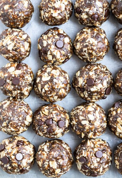 Pumpkin Energy Balls, Gluten Free Turkey Meatballs, Coconut Flour Cakes, Healthy Holiday Treats, Peanut Butter Pumpkin, Protein Bites, Healthy Holidays, Energy Balls, No Bake Snacks