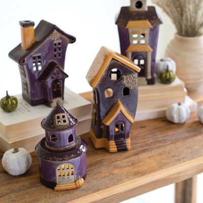 Halloween Ceramics Ideas, Halloween Houses, Spooky Decorations, Ceramic Halloween, Creepy Crawlers, Casa Halloween, Farmhouse Halloween, Clay Houses, Tealight Candles