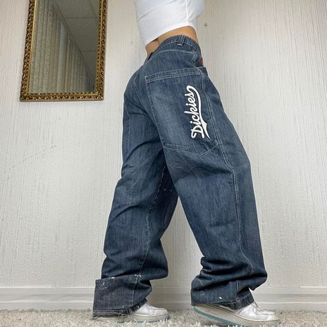 Low Waisted Baggy Jeans 90s, Dickies Baggy Jeans, Dickie Pants Outfits, Dickies Pants Outfits Women Street Style, Dickies Jeans Outfits Women, Oversized Dickies, Dickies Outfit Women, Low Waisted Baggy Jeans, Pantalon Dickies