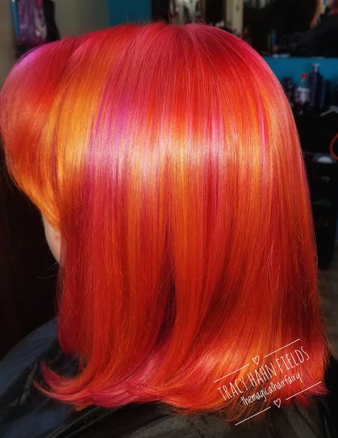 Red hair Orange Hair Dye, Orange Tips, Pink And Orange Hair, Red Orange Hair, Skunk Hair, Hair Orange, Magenta Hair, Pink Blonde Hair, Dyed Hair Inspiration