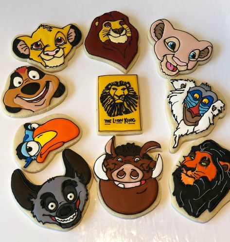 SweetDorita on Instagram: “The Lion King Cookies!!! When I did this cookies my sister told me “for sure you cried when you were doing them” lol and yes she was…” Lion King Cookies, King Cookies, Jungle Book Birthday, Lion King Jr, Lion King Party, Re Leone, Le Roi Lion, Disney Lion King, Iced Cookies