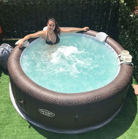 Portable Jacuzzi Ideas, Outdoor Sunroom Ideas, Inflatable Jacuzzi, Jacuzzi Outdoor Ideas, Jacuzzi Ideas, Outdoor Spas Hot Tubs, Hot Tub Room, Inflatable Hot Tub, Portable Hot Tub