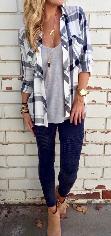 10 Ways To Wear a Plaid Shirt - Classy Yet Trendy Flannel Shirt Outfit, Plaid Shirt Outfits, Classy Yet Trendy, Flirty Outfits, Flannel Outfits, Apostolic Fashion, Womens Flannel Shirt, Legging Outfits, Outfit Jeans