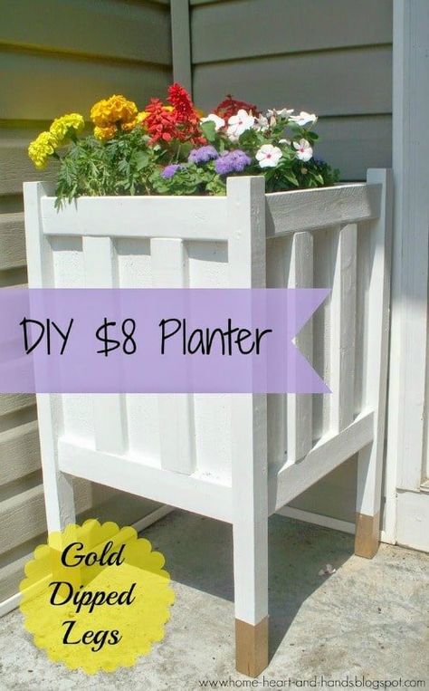 Balcon Mic, Diy Wood Planters, Taman Diy, Front Porch Planters, Porch Planters, Diy Front Porch, Backyard Diy, Diy Outdoor Decor, Decoration Plante