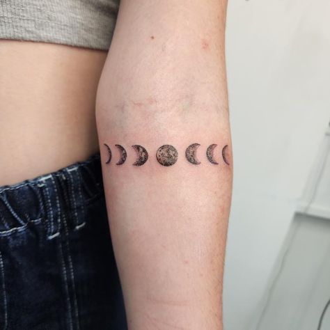 moon phase, moons, astrology, astronomy, space, witchcraft, manifestation Moon Phase And Stars Tattoo, Moon Phases Tattoo Arm Band, Stages Of Moon Tattoo, Moon Phase Tattoos, Tattoo Moon Phases, Moon Phase Tattoo, Phase Tattoo, Sagittarius Tattoo Designs, Halo Tattoo