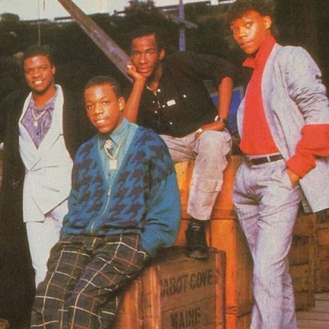 Fans Call Out Bobby Brown for Cropping Ralph Tresvant Out of 'New Edition' Photo Hip Hop Background, 90s Black Men, 80s 90s Fashion, Ralph Tresvant, Black Lives Matter Art, 90s Hip Hop Fashion, Black Hollywood, Candy Girl, Bad Blood