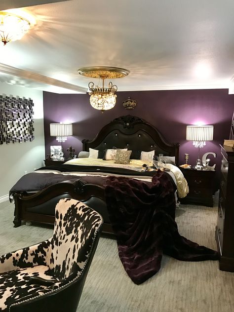 Purple And Black Room Ideas Bedrooms, Purple And Black Room Ideas, Purple And Gold Bedroom Ideas, Black And Purple Bedroom, Purple And Gold Bedroom, Black And Silver Bedroom, Plum Bedroom, Gold Bedroom Ideas, Gang Life