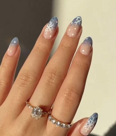 Winter Nails Designs, Cute Winter Nails, Blue And Silver Nails, Nail Salon Supplies, Blue Glitter Nails, New Years Nail Designs, Silver Nail Art, Winter Manicure, Holiday Nail Designs