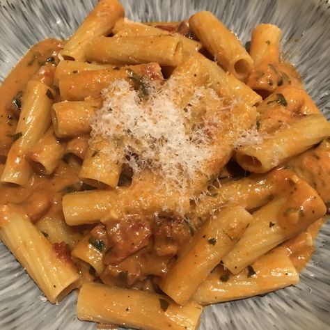 Creamy Chorizo Tomato Rigatoni, White Wine Pasta, Three Cheese Tortellini, Wine Pasta, Chorizo Pasta, One Person Meals, Rigatoni Pasta, Chorizo Sausage, Cheese Tortellini