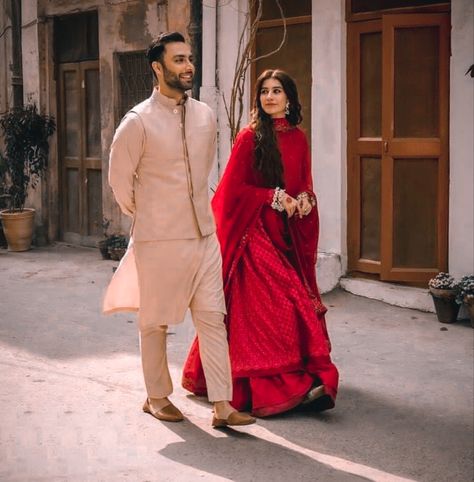 Desi Engagement Photos, Pakistani Couple Aesthetic, Cute Couple Dynamics, Casual Couple Poses, Couple Dynamics, Pakistani Couple, Physical Affection, Love Less, Small Gestures