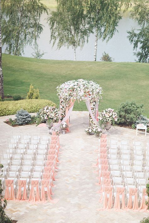 Wedding Ceremony Chairs, Rustic Wedding Decorations, Wedding Ceremony Ideas, Ceremony Chairs, Wedding Chair Decorations, Garden Weddings Ceremony, Salou, Wedding Chicks, Chair Decorations