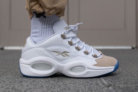 Iverson Shoes, Reebok Question Mid, Reebok Question, Futuristic Shoes, Trendy Shoes Sneakers, All Nike Shoes, Fresh Sneakers, Shoes World, Fresh Shoes