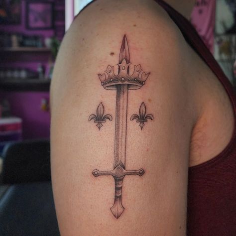 I love tattooing people I know! It's like collecting points! A beautiful Joan of Arc tattoo for Jason! My books are open! Book with the link in my bio! ✨ #tattoo #tattooartist #tattooart #tattoos #ink #inked #tattooed #tattooing #tattooist #tattooartistsofinstagram #blackwork #blackandgreytattoo #neotraditionaltattoo #finelinetattoo #dotworktattoo #edmontontattoo #yegtattoo #yeg #tattooideas #tattooinspiration #tattoostyle #tattoodesign #inkedup #inklife #freshink #crownandserpent #theb... Edmonton Tattoo, Saint Joan Of Arc, Jeanne D'arc, St Joan, Dot Work Tattoo, Joan Of Arc, American Traditional Tattoo, My Books, Fine Line Tattoos