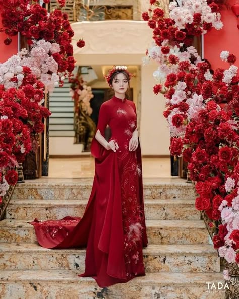 Ao Dai Wedding Dress Red, Red Vietnamese Wedding Dress, Red Wedding Dress Asian, Vietnam Wedding Dress, Traditional Vietnamese Wedding Dress, Vietnamese Wedding Ao Dai Red, Vietnamese American Wedding, Vietnamese Wedding Dress Ao Dai, Red Ao Dai Wedding