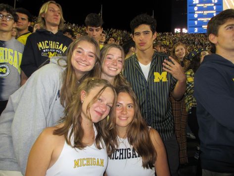 University Of Michigan Sorority, University Of Michigan Outfit, University Of Michigan Game Day Outfit, Umich Game Day Outfit, Michigan Game Day Outfit, Umich Game Day, Michigan Game Day, Michigan Fashion, Michigan Go Blue