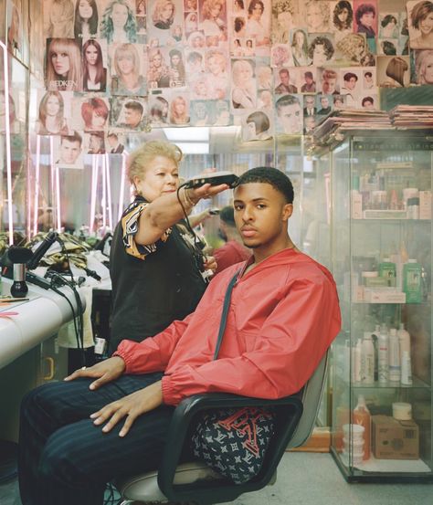 Overcoming Overthinking, Diggy Simmons, October Books, Men Fashion Photoshoot, Creative Photoshoot Ideas, Black Photography, Photoshoot Concept, Street Fashion Photography, Cinematic Photography