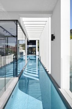 Indoor Swimming Pool Design, Swimming Pool Tiles, Pool Halls, Gallery House, Building A Pool, Indoor Swimming, Swimming Pools Backyard, Village House Design, Indoor Swimming Pools