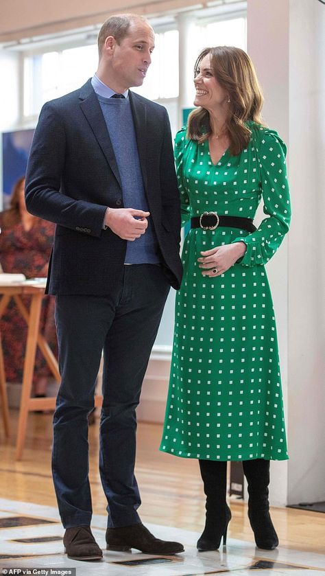 Polka Dot Long Dress, Kate Middleton Style Dresses, Kate Middleton Latest, Elegant Work Dress, William E Kate, Princesse Kate Middleton, Looks Kate Middleton, Kate Middleton Wedding, Kate Middleton Dress