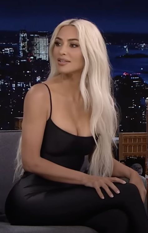 Kim Kardashian Jimmy Fallon, Kim Kardashian Blonde Hair, Blonde Kim Kardashian, Kim Kardashian Interview, Jimmy Fallon Interview, Kim K Blonde, Kim Kardashian Son, Kim Kardashian Blonde, Kim Kardashian Makeup