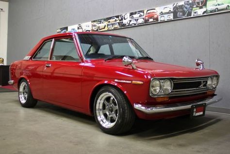 510 Fastback: 1971 Nissan Bluebird SSS Vintage Nissan, Datsun Bluebird 510, Volkswagen 1600, Datsun 1600, Nissan Bluebird, Asian Muscle, Datsun Bluebird, Datsun Car, Chinese Car