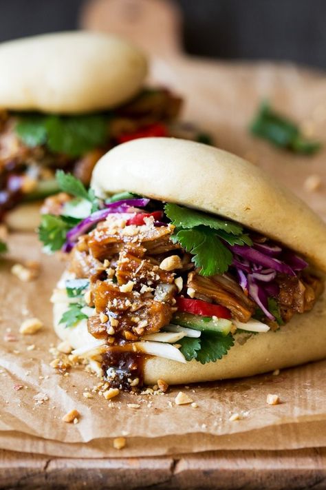 Vegan Bao Buns, Vegan Bao, Bao Chicken, Koreansk Mad, Pulled Jackfruit, Gua Bao, Lazy Cat Kitchen, Jackfruit Recipes, Cibo Asiatico