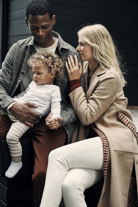 Family Wealth, Black Man White Girl, Interracial Family, Black And White Couples, Interacial Couples, Mixed Couples, Interracial Marriage, Black And White Love, Interracial Love