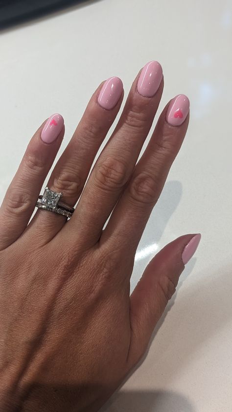 Light Pink Nails For Valentines, Simple Valentines Gel Nails, Subtle February Nails, Subtle Valentines Nails Pink, Simple Valentines Nails 2024, Light Pink Nails With Design Simple, Light Pink Nails Heart, Short Gel Nail Designs Classy Simple Pink, Subtle Valentines Nails Short