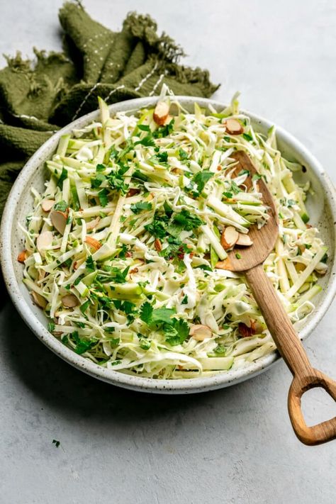 Green Apple and Cabbage Coleslaw with Honey Lemon Dressing Green Apple Recipes, Apple Coleslaw Recipe, Green Apple Salad, Cabbage Coleslaw, Healthy Coleslaw Recipes, Apple Coleslaw, Healthy Coleslaw, Apple Salad Recipes, Cilantro Lime Sauce