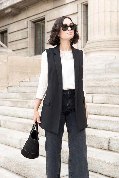 Black Sleeveless Blazer Outfit, Black Waistcoat Outfit Women, Black Waistcoat Outfit, Gilet Outfit Women, Zara Waistcoat, Waistcoat Outfit Women, Sleeveless Blazer Outfit, Long Vest Outfit, Vest Outfit Women