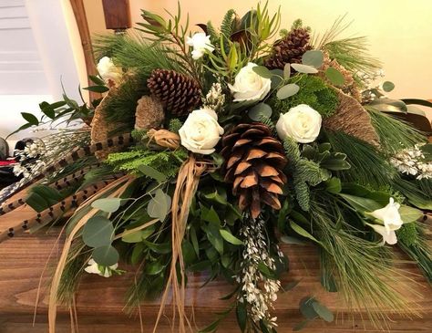 Woodland Casket Spray Christmas Tombstone Saddles, Grave Flowers Cemetery, Natural Casket Spray, Winter Casket Sprays, Winter Cemetery Flowers, Casket Sprays Diy, Woodsy Casket Spray, Headstone Floral Arrangements, Winter Grave Arrangement