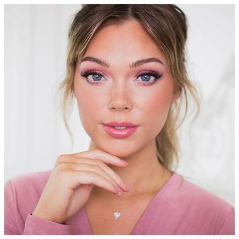 Mauve Makeup Look, Makeup Looks Prom, Soft Summer Makeup, Edgy Makeup Looks, Mauve Makeup, Monochromatic Makeup, Pink Eye Makeup, Wedding Day Makeup, Simple Makeup Looks