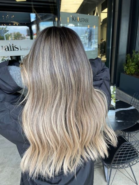 Blonde Babylights Dark Roots, Balage Hair Blonde Balayage Dark Brown, Hair Inspo To Show Hairdresser, Blonde Airtouch On Dark Hair, Blonde Balayage Black Roots, Bright Blonde Balayage On Brown Hair, Sandy Blonde Balayage Dark Roots, Blonde Balayage On Dark Hair Straight, Blonde Balayage For Dark Hair