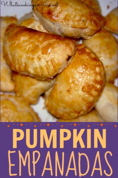 Empenada Recipe, Pumpkin Empanadas Recipe, Mexican Pumpkin, Dessert List, Pumpkin Empanadas, Mexican Sweets, Mexican Pastries, Vegetable Shortening, Pumpkin Filling