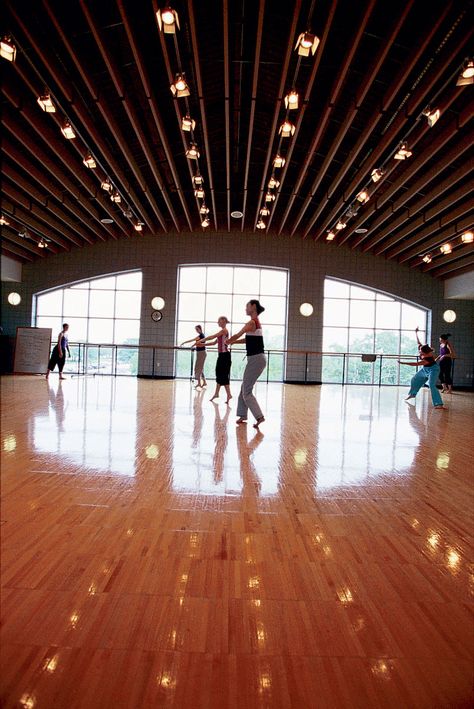 dance studio Beautiful Dance Studio, Luxury Classroom, Huge Classroom, Dance Studio Aesthetic, Studio Hacks, Dance Classroom, Dancing Studio, Dance Studio Design, Finish School