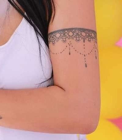 Tatoos Woman Arm Band, Upper Arm Cuff Tattoo For Women, Upper Arm Bracelet Tattoo, Arm Cuff Tattoo For Women, Arm Bracelet Tattoo, Cuff Tattoo Wrist, Tattoos Pulseras, Arm Cuff Tattoo, Pineapple Tattoo