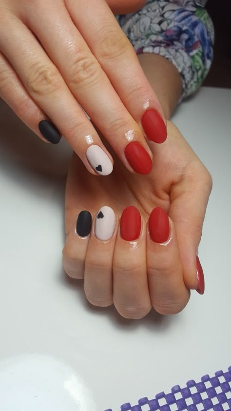 Black Pink Red Nails, Nails 2023 Trends Red And Black, Red Black And White Gel Nails, Red Black And White Nails Simple, Simple Nails Red And Black, Red With Black Heart Nails, Black And Red And White Nails, Black And Red Valentines Nails Short, Red And Black Nail Ideas Simple