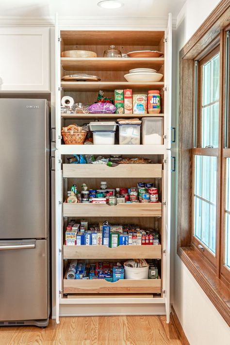 Pantry Pull Out Drawers, Italy Kitchen, Minimal Kitchen Design, Kitchen Built In, Pantry Drawers, Custom Pantry, Built In Pantry, Pantry Remodel, Pantry Cupboard