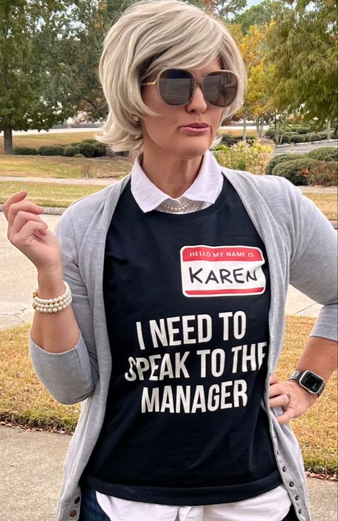 Easy and fun Halloween costume! #karencostume Karen Outfit Funny, Halloween Costumes Group Work, K Costume Ideas, Cleaver Halloween Costumes, Halloween Customers For Women, Realtor Halloween Costume, Work Costume Ideas Group Halloween, Easy Funny Costumes, Funny Work Costumes Halloween