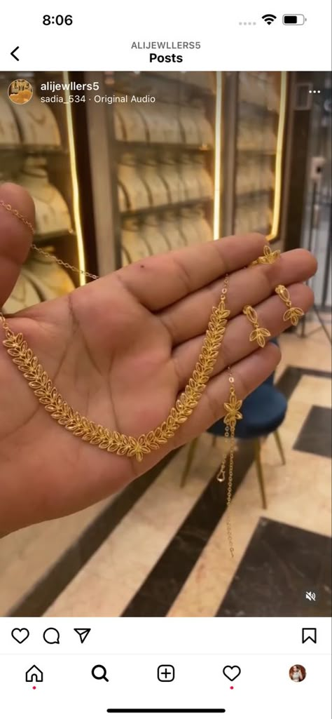 Gold Set Designs Simple, Dubai Gold Jewellery Design, Dubai Jewellery Designs Gold, 2 Tola Gold Set Design, Asian Gold Jewelry, Arab Gold Jewelry, Arabic Jewellery Designs Gold, Arabic Gold Jewelry, Gold Bracelet For Women Dubai