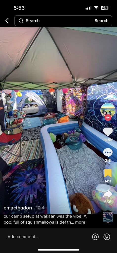 Cute Tents Camping Setup, Camp Set Up Ideas Glamping, Family Camping Tent Set Up, Rave Tent Ideas, Music Festival Campsite, Rave Camping Setup, Camping Setup Ideas Glamping, Lost Lands Camping Set Up, Bonaroo Campsite