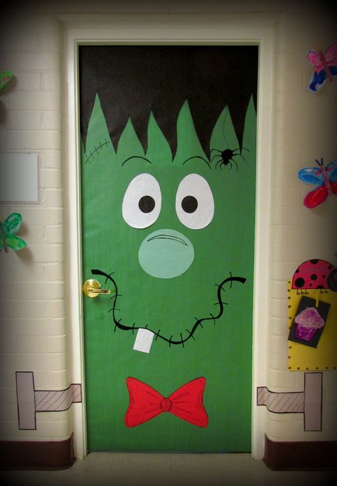 My Frankenstein door I did for my classroom door. Deco Porte Halloween, Frankenstein Door, Halloween Door Decorations Classroom, Porta Halloween, Halloween Classroom Door, Halloween Bulletin Boards, Halloween Office, School Door Decorations, Door Decorating Contest