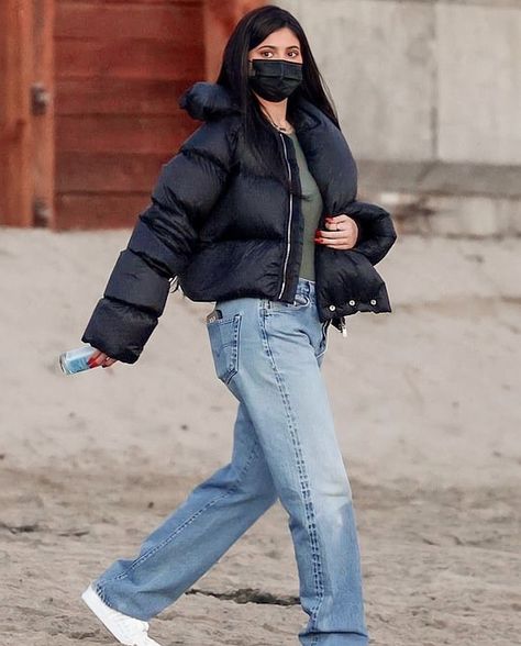 Kylie Jenner Outfits Street Styles, Kylie Jenner Jeans, Moda Kylie Jenner, Kendall E Kylie, Kylie Jenner Outfits Casual, Kylie Jenner Street Style, Ropa Kylie Jenner, Stile Kylie Jenner, Estilo Jenner