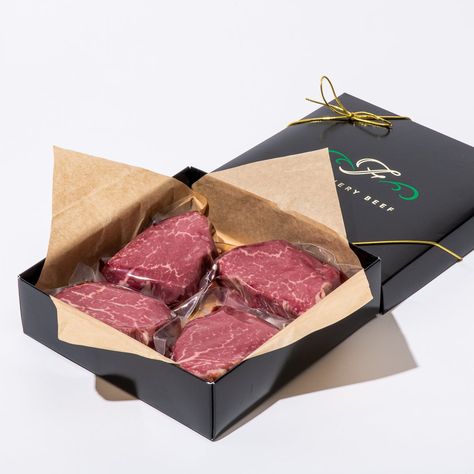 Steak Gift Box, Steak Gift, Carnicerias Ideas, Meat Box, Mignon Steak, Filet Mignon Steak, Rib Steak, Dry Aged Beef, Boutique Logo Design