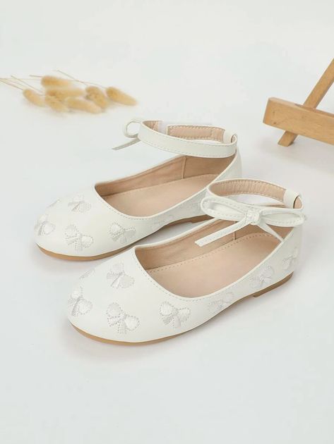 Wedding Flats With Bow Detail, Spring Bow Slip-on Flats, Elegant Beige Flats With Bow, Girls Ballet Flats, Girls Flats, Kids Flats, Ankle Strap Flats, Lookbook Outfits, Kid Shoes