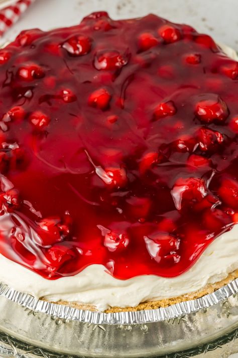 Cherry Cream Cheese Pie (No Bake) - Kitchen Divas Easy Cream Cheese Pie, Cherry Cheesecake Pie, Cherry Cream Cheese Pie, Cherry Cheesecake Recipe, No Bake Cherry Cheesecake, Cream Cheese Pie, Cheese Pie, Cherry Desserts, Pie Tops