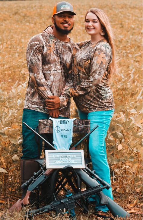 Hunting Baby Announcement, Country Pregnancy Announcement, Hunting Pregnancy Announcement, Western Pregnancy Announcement, Pregnancy Chart, Announcement Pictures, Pregnant Belly Painting, Hunting Baby, Baby Announcement Photoshoot