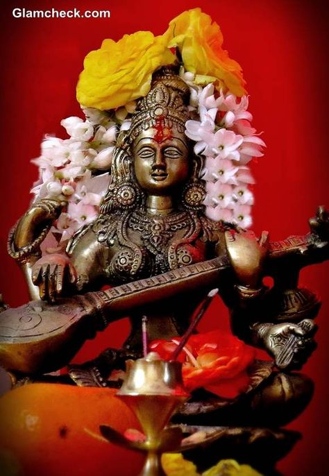 Saraswathi Devi, Happy Basant Panchami, Mandir Decoration, Vasant Panchami, Saraswati Puja, Devi Images Hd, Ram Wallpaper, Basant Panchami, Beautiful Horses Photography