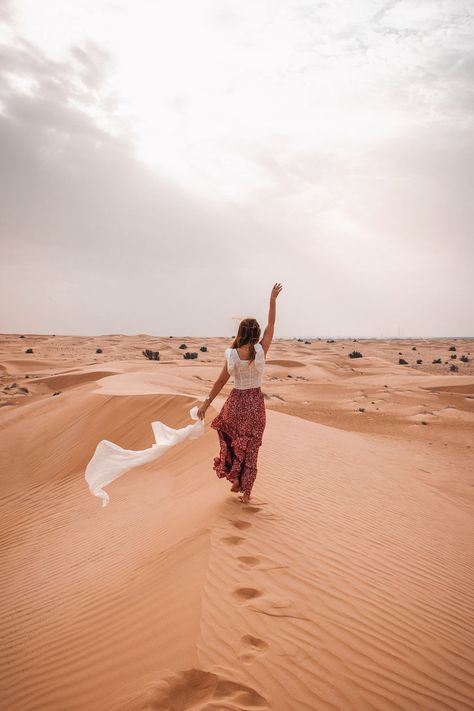 Travel Diary: 8 Days in Dubai — Lion in the Wild Lauren Bullen, Desert Photoshoot Ideas, Sand Dunes Photoshoot, Dubai Photoshoot, Desert Pictures, Dubai Safari, Desert Photoshoot, Dubai Desert Safari, Desert Safari Dubai